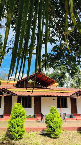 Private 3-bedroom villa in Joladalu for a peaceful getaway