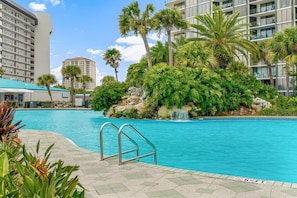 Beheizter Pool