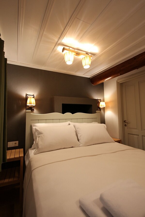 Standard Room | Free WiFi