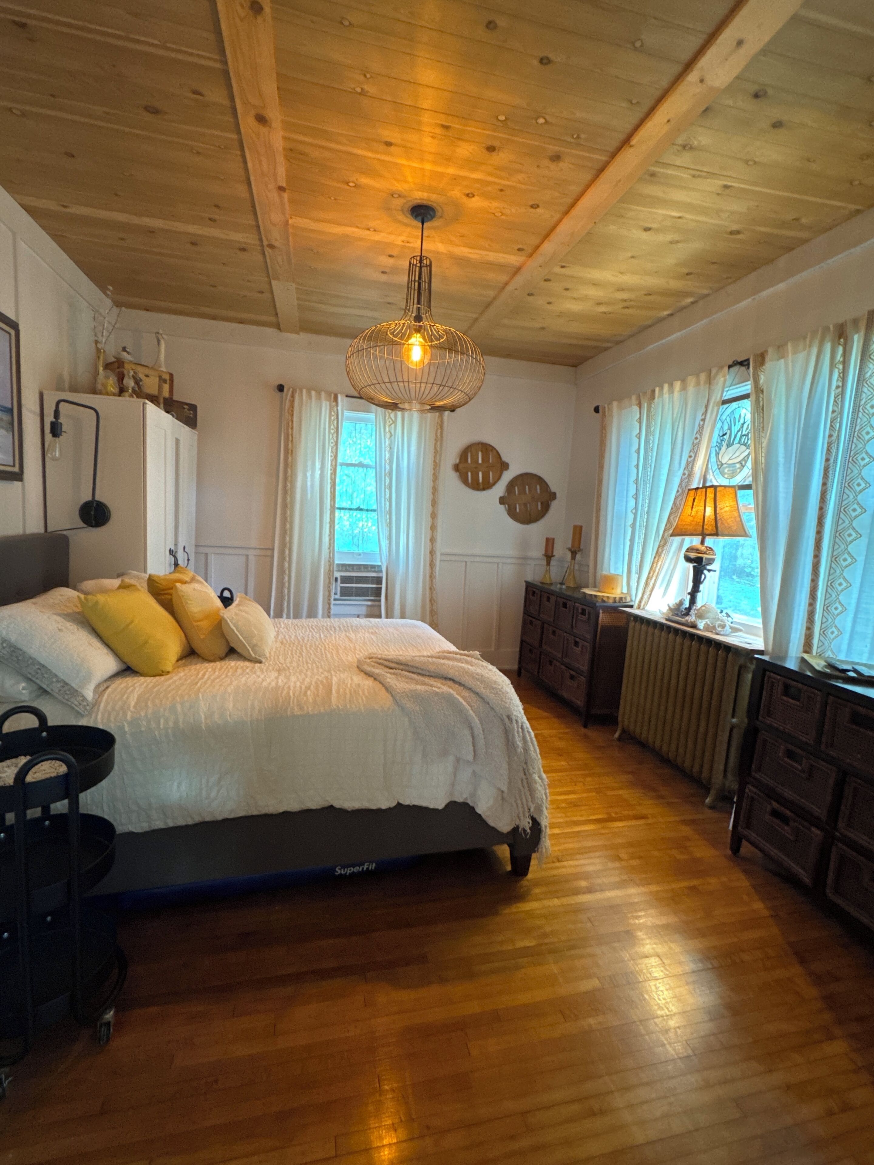 4 quartos, ferros/tábuas de passar roupa, Wi-Fi de cortesia