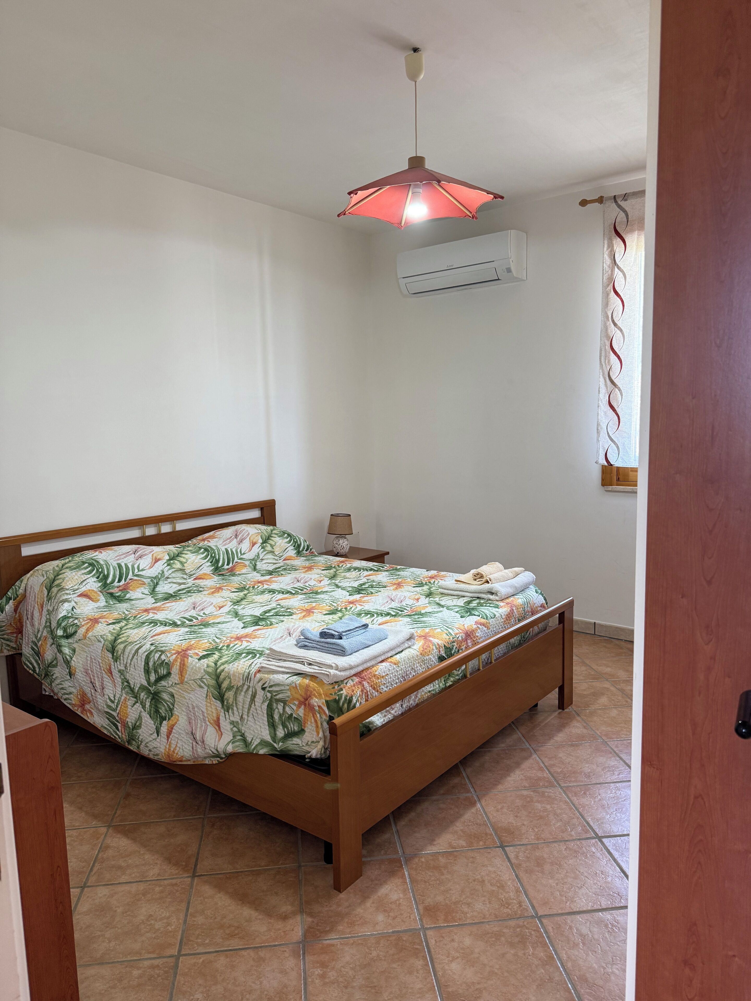 Bügeleisen/Bügelbrett, WLAN, Bettwäsche