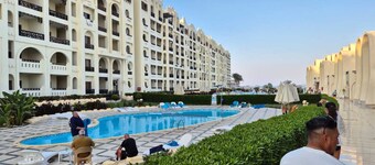 Gravity Hotel 5* apartment in resort