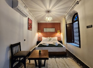 Design Double Room, Patio (Zellige Suite with Private Bathroom) | Free WiFi - Riad Dar Mazaj Fes (Fes)
