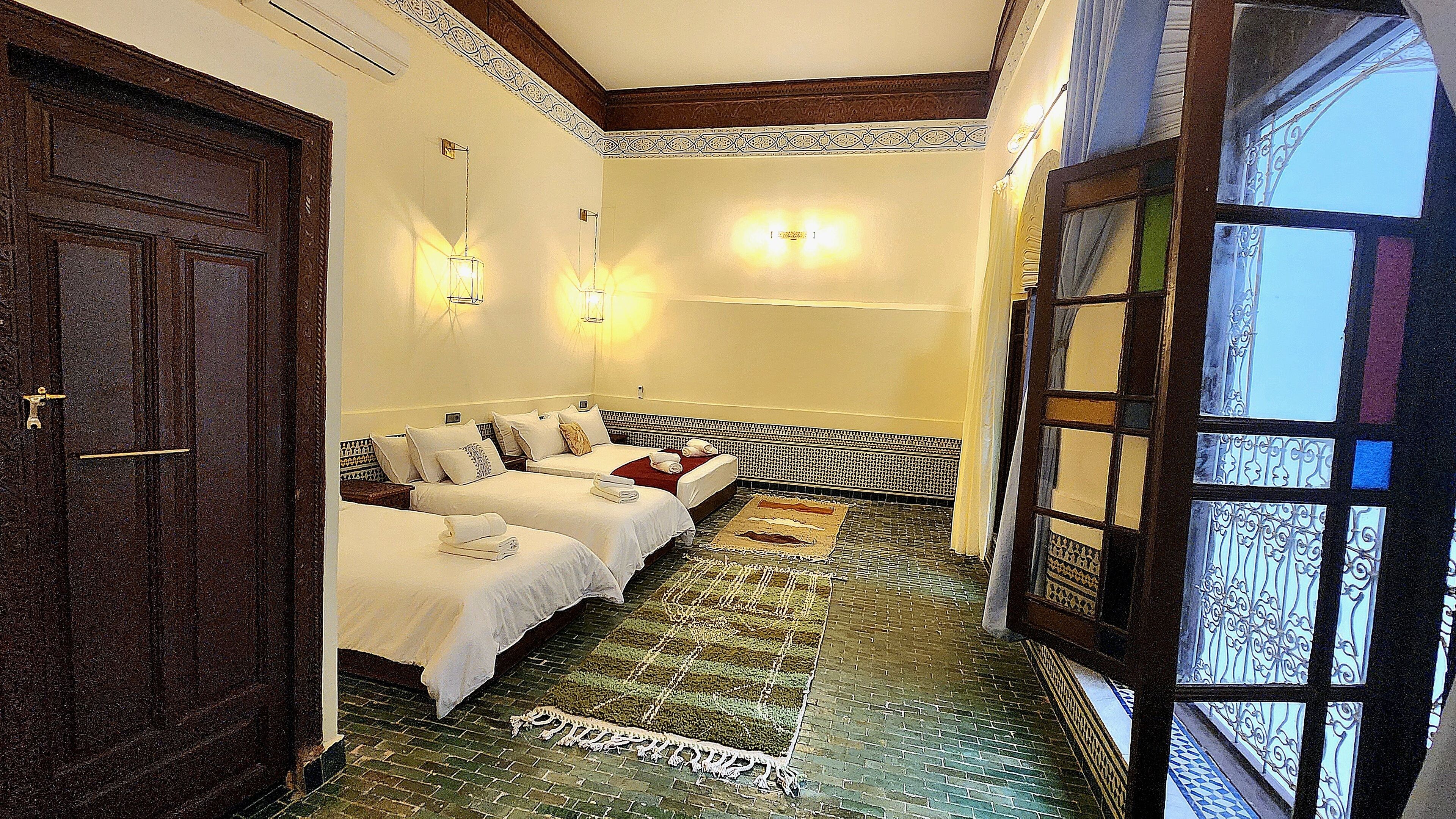 Free WiFi, bed sheets