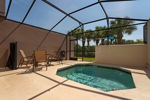 Pool - Bella Vida Cozy 3bd/3ba King Bed Private Pool (Kissimmee)