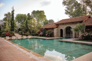 2 outdoor pools - Hoteli Gjuetise (Shengjin)