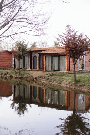Front of property - Hoteli Gjuetise (Shengjin)