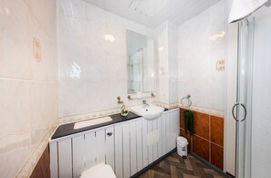 Towels, soap, toilet paper - Central apartment near the meadows (Edinburgh)