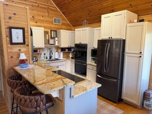 Private kitchen - Blue Ridge Mtn Estate 5 BR 5 Bath, Arcade, Creek Blairsville 12 Acres Near Lake (Blairsville)