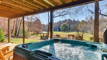 Bain à remous extérieur