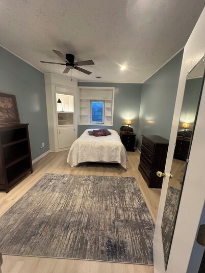 Spacious LL bedroom in charming Lino Lakes—Perfect mid-term housing