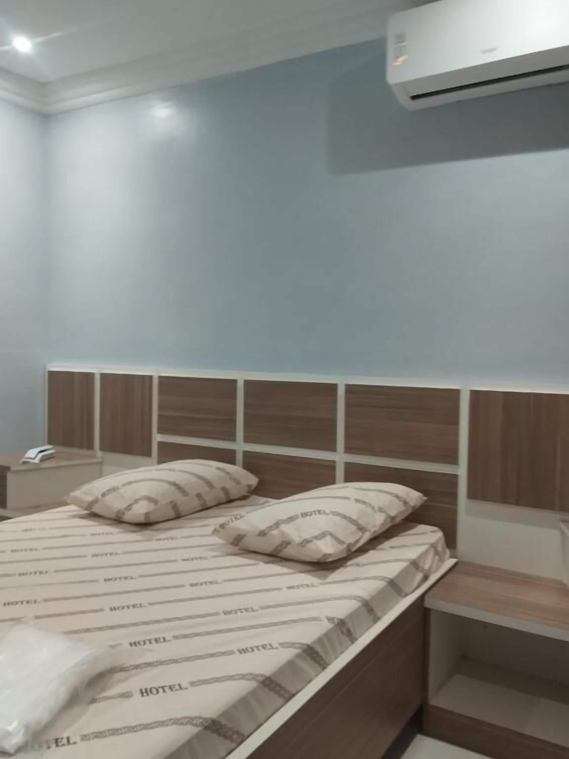 Tabla de planchar con plancha y wifi gratis