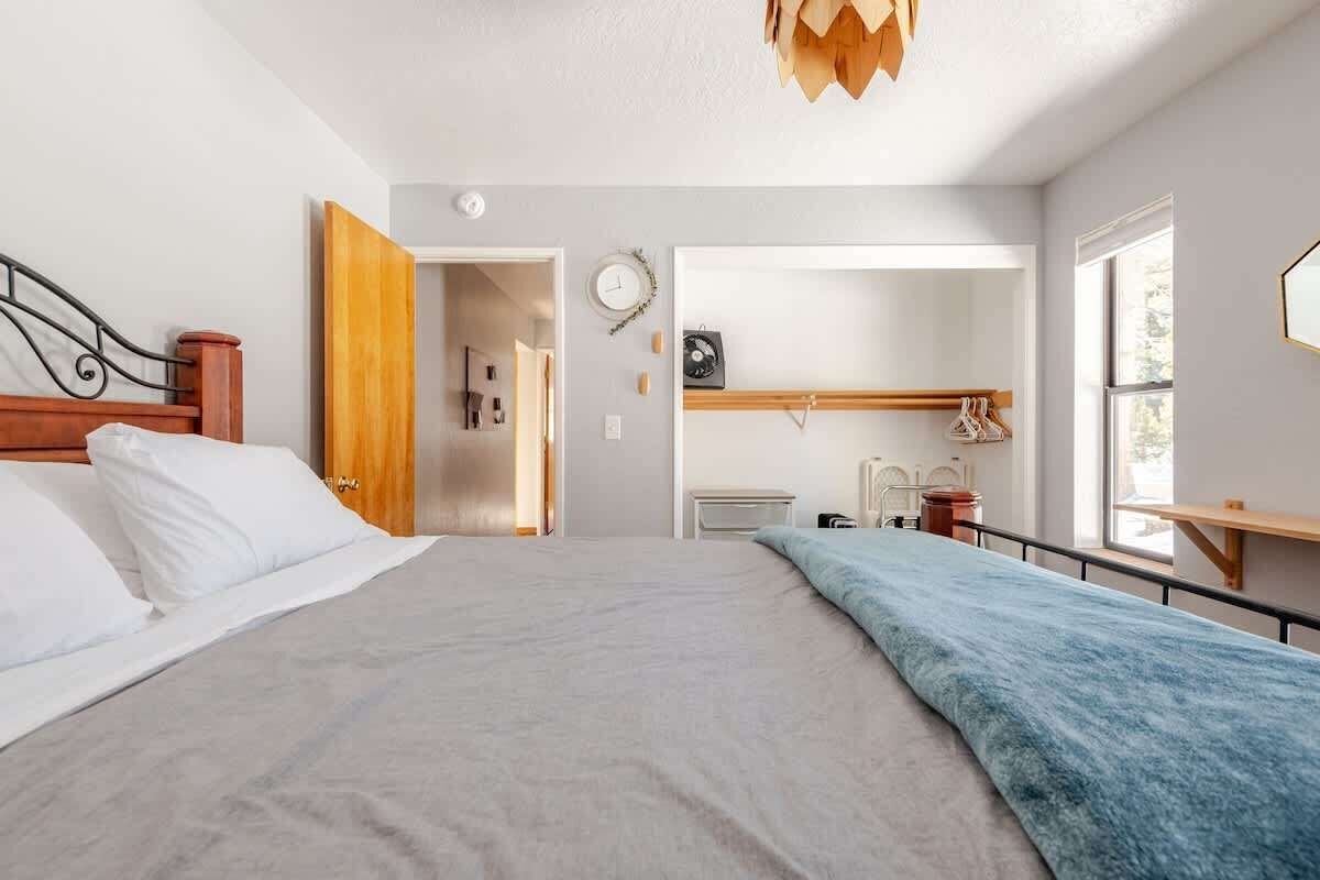 4 Schlafzimmer, Reisekinderbett, WLAN, Bettwäsche