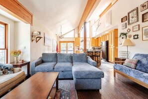 TV, fireplace, offices