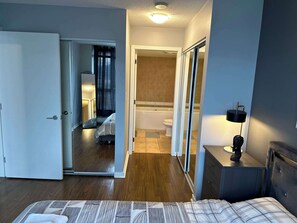 2 makuuhuonetta, työpöytä, silitysrauta/-lauta, Wi-Fi