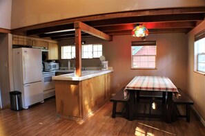 Fridge, microwave, oven, stovetop - Cottage in the Pines – Family Cabin w/ Lake Access & Fenced Yard in Twain Harte (Twain Harte)