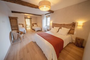 5 Schlafzimmer, Bügeleisen/Bügelbrett, Reisekinderbett, kostenloses WLAN