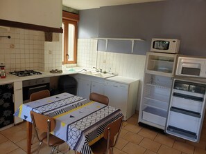 Private kitchen - Country house - Ideal for a team of workers (Nérac)