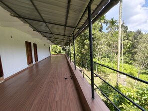 บริเวณภายนอก