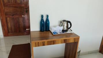 Desk, iron/ironing board, free WiFi