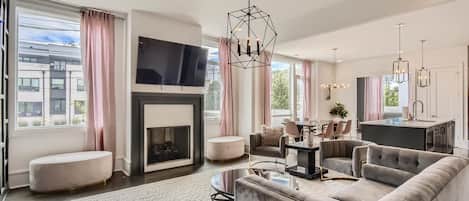 Televisión, chimenea, oficina