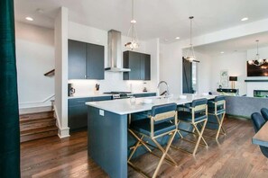 Fridge, microwave, oven, stovetop - Luxury Gulch Condo w/ Private Rooftop Deck (Nashville)