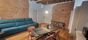 Dining - Casa Siena Bruna, typical central apartment with breathtaking views (Siena)