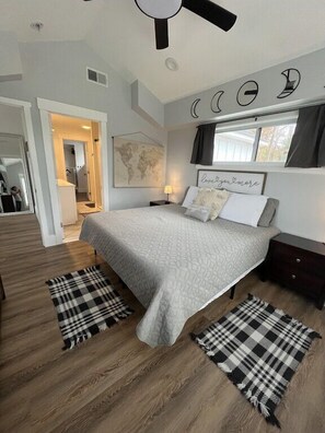 9 makuuhuonetta, silitysrauta/-lauta, ilmainen Wi-Fi, vuodevaatteet