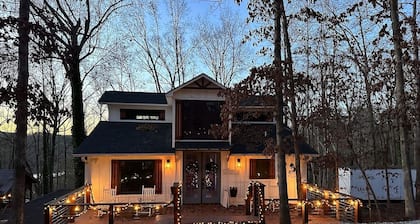 MULTIPLE Cottage stay on Saluda River Farms for up to 20+