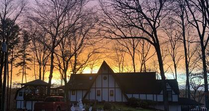 MULTIPLE Cottage stay on Saluda River Farms for up to 20+