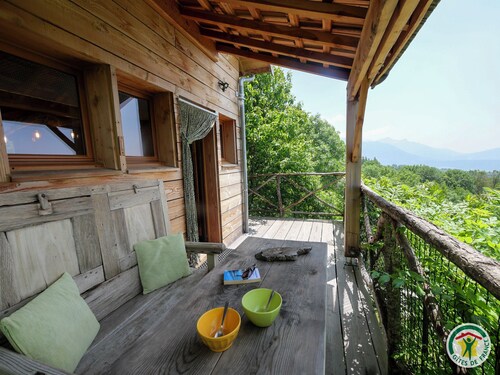 La Cabane du Sauteriau Cabin-style chalet on stilts Exceptional view
