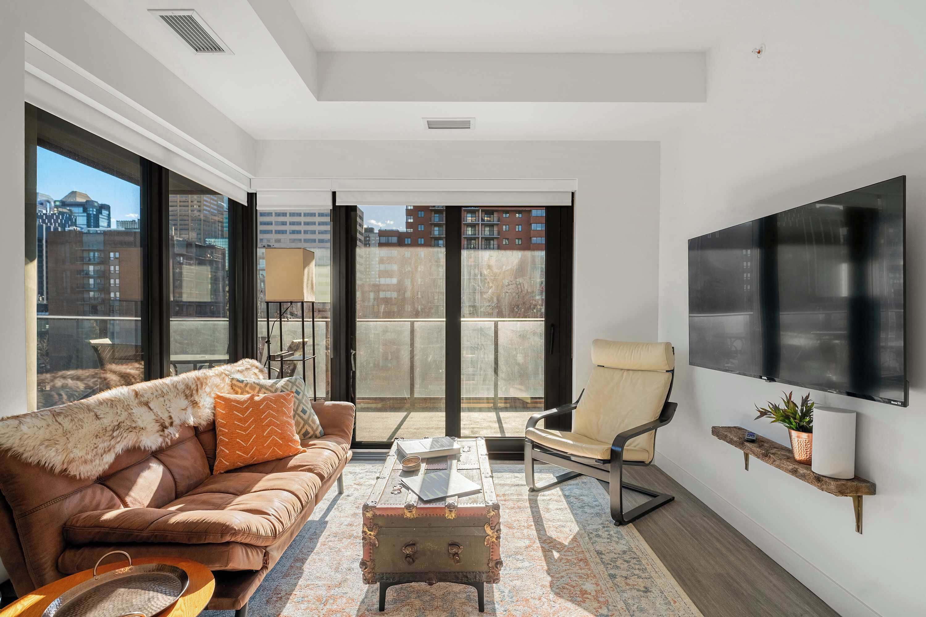 テレビ、書斎 / ワークスペース