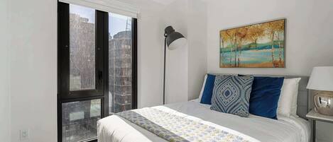 2 bedrooms, desk, iron/ironing board, WiFi