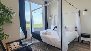 2 Schlafzimmer, Schreibtisch, Bügeleisen/Bügelbrett, Internetzugang