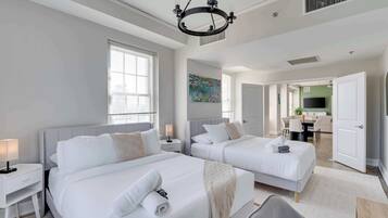 3 bedrooms, iron/ironing board, WiFi, bed sheets