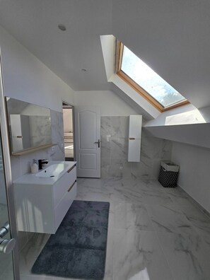 Hair dryer, towels, soap, toilet paper