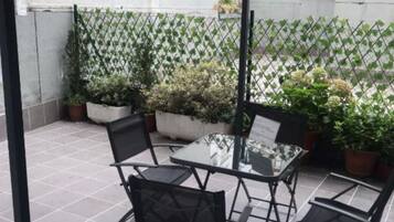 تناول الطعام بالخارج