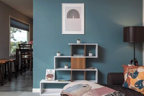 Luokittelematon kuva, 5 kautta 36, painike