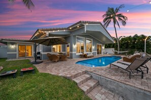 Outdoor pool, a heated pool