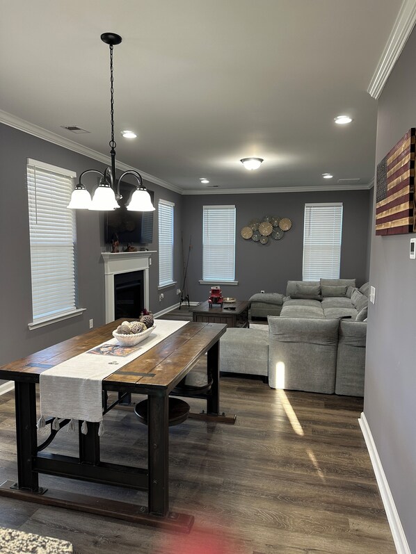 المنشأة من الداخل