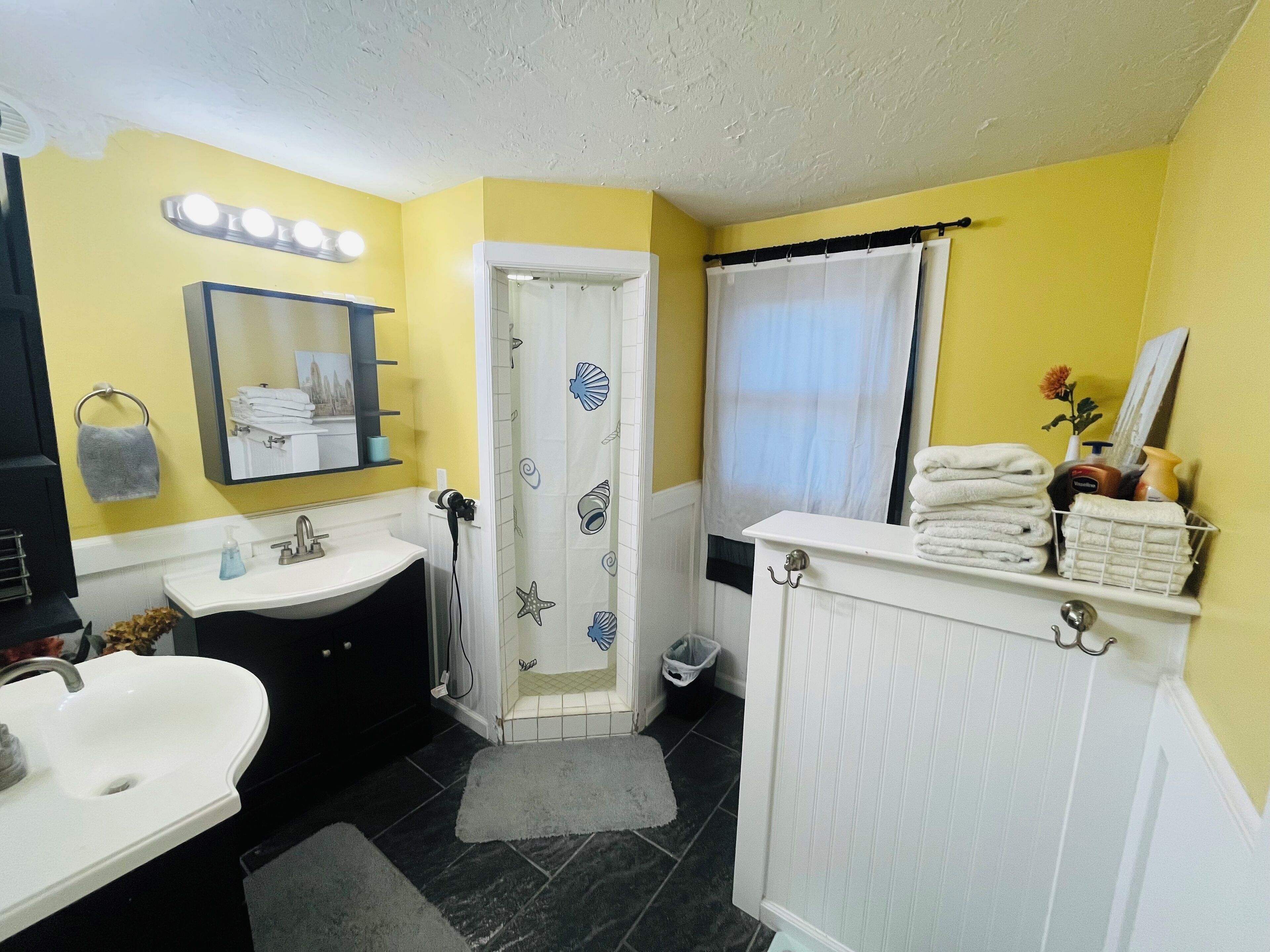 Håndklær og toalettpapir