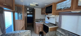 Adorable RV with AC in Alamo for a cozy getaway