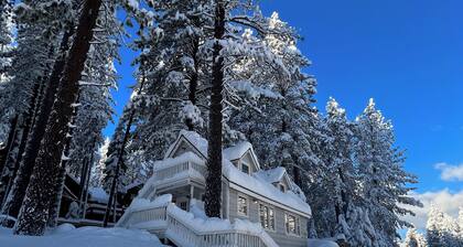 3 BDRM 2 Bath Cottage in South Lake Tahoe Walking Distance to Great Restaurants