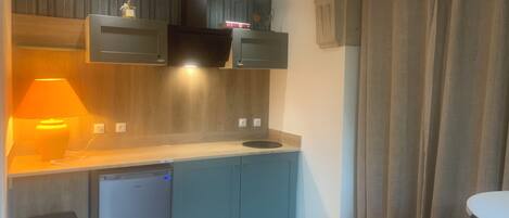 Microwave, oven, stovetop