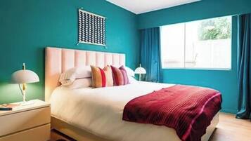 3 bedrooms, iron/ironing board, free WiFi, bed sheets