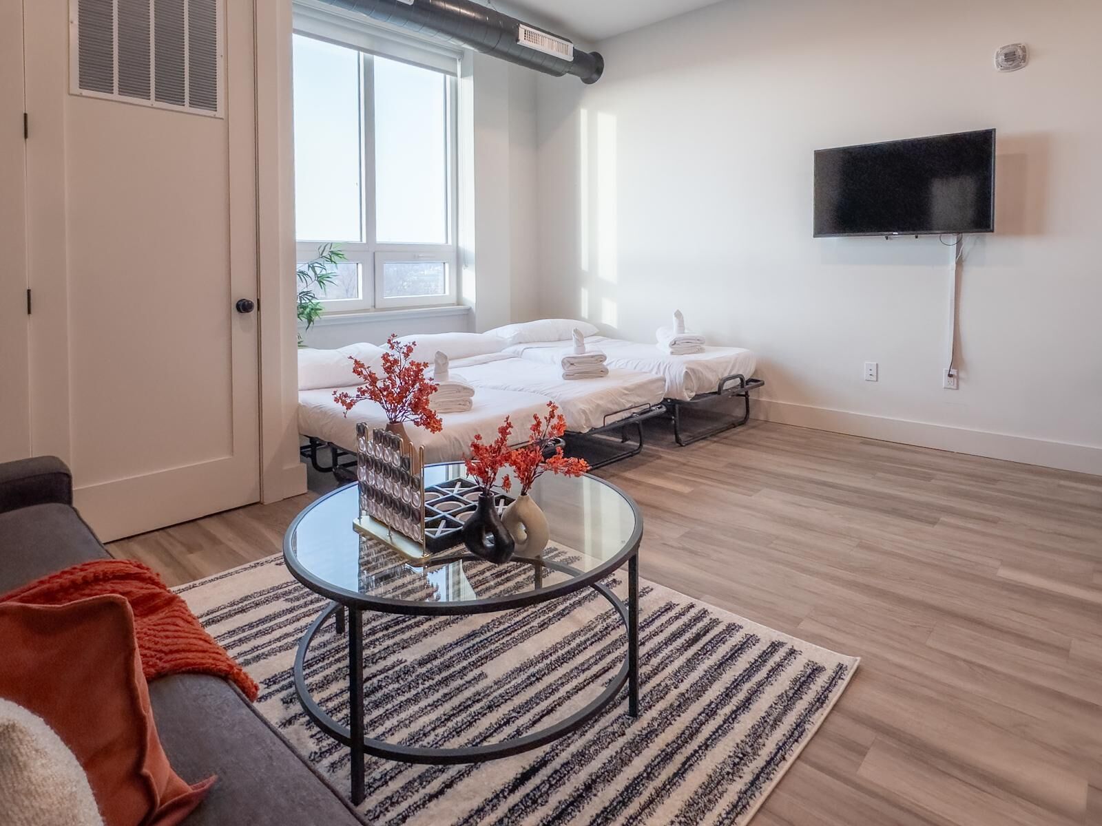 1 slaapkamer, een strijkplank/strijkijzer, wifi, beddengoed