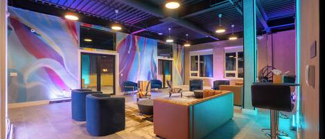 المنشأة من الداخل