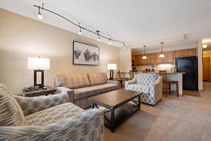Living area - One-Bedroom Condo in Vail — Walk to Village & Free Shuttle to Lifts (Vail)
