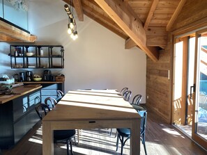 تناول الطعام