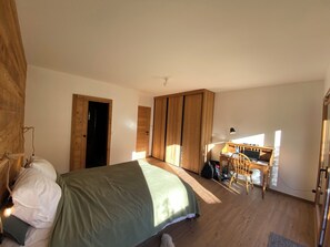 6 Schlafzimmer, Bügeleisen/Bügelbrett, WLAN, Bettwäsche